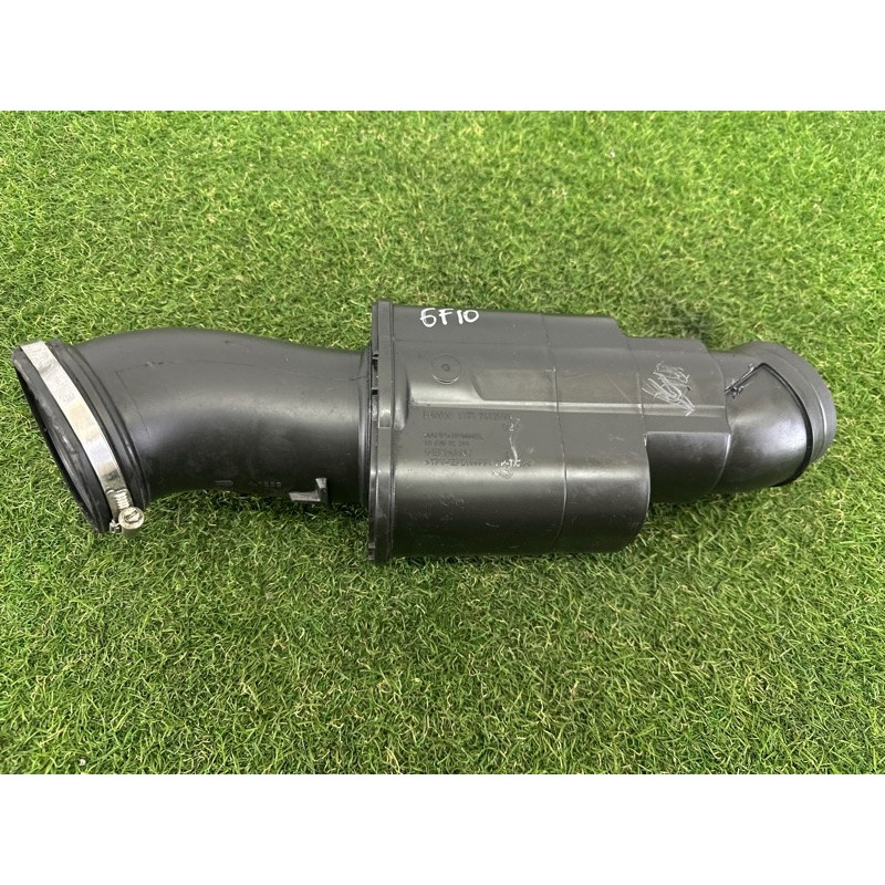 Патрубок воздушного фильтра (впускная система) BMW 5-series F10 2015 2.0 N20 13717612094