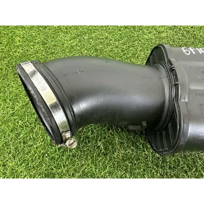 Патрубок воздушного фильтра (впускная система) BMW 5-series F10 2015 2.0 N20 13717612094