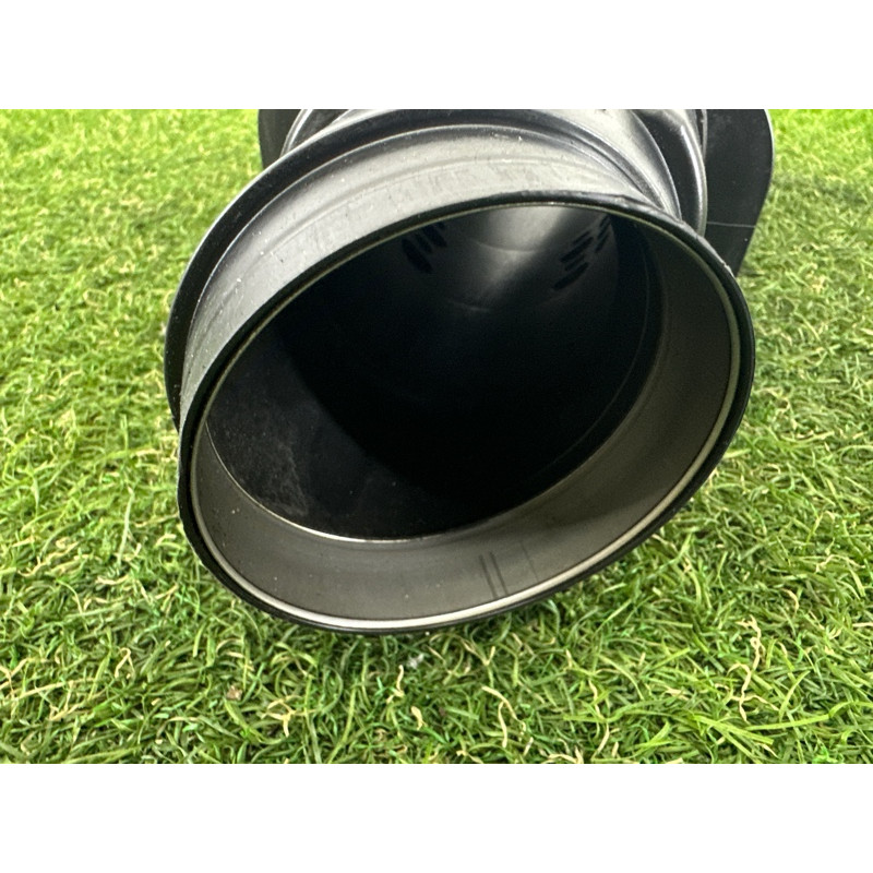 Патрубок воздушного фильтра (впускная система) BMW 5-series F10 2015 2.0 N20 13717612094