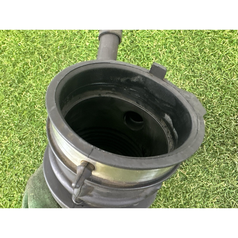 Патрубок воздушного фильтра (впускная система) Nissan Rogue T33 2021 2.5 PR25DD 165766RA0A