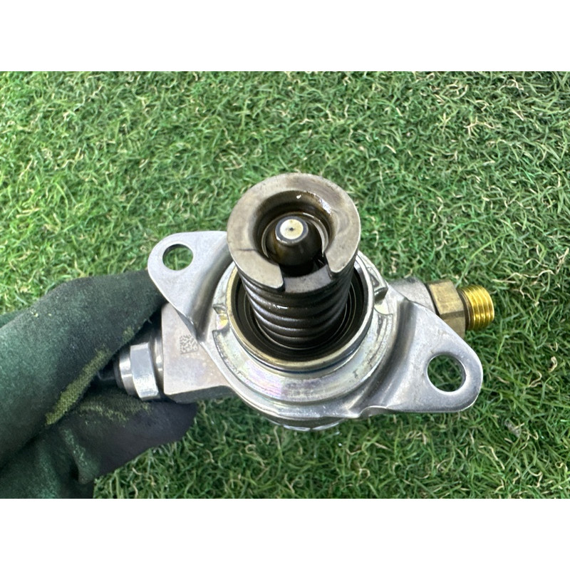 ТНВД (топливная система) AUDI Q5 8R 2012 2.0 CAEB 06J127025G