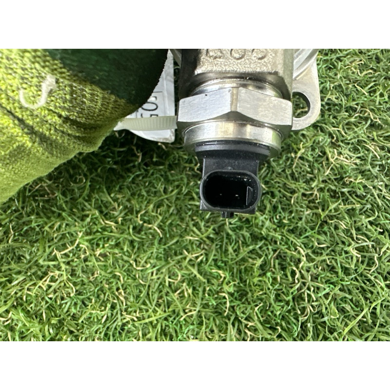 ТНВД (топливная система) AUDI Q5 8R 2012 2.0 CAEB 06J127025G