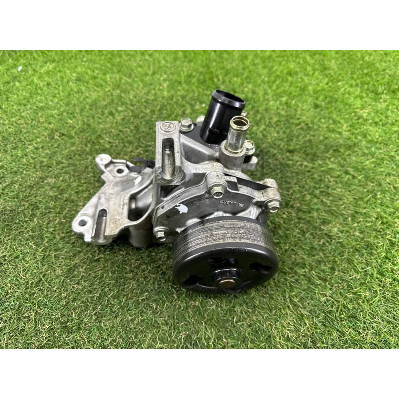 Помпа (система охлаждения) Nissan Rogue T33 2021 2.5 PR25DD 210136RA0A