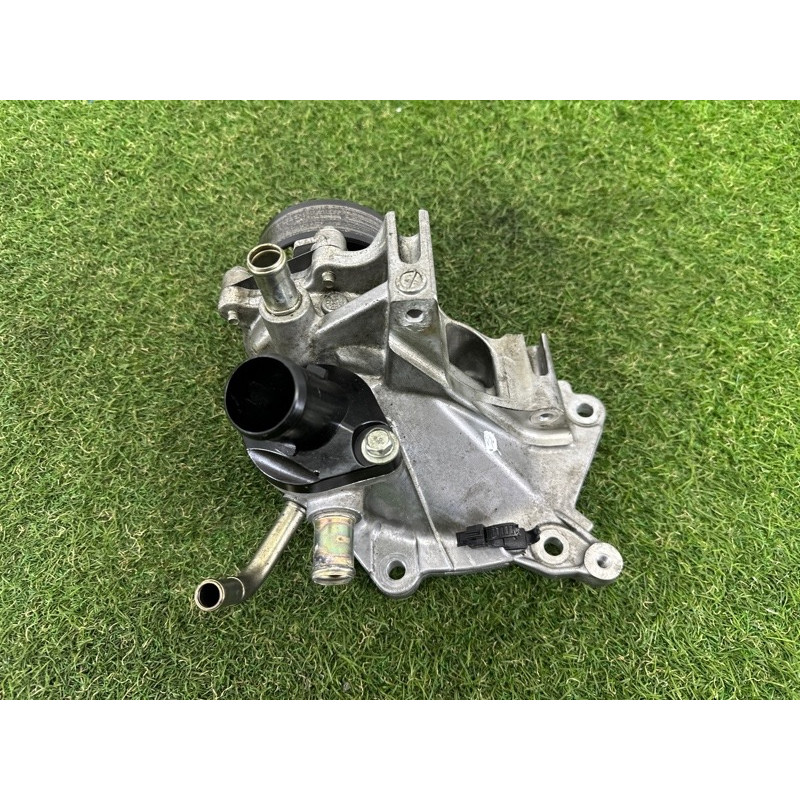 Помпа (система охлаждения) Nissan Rogue T33 2021 2.5 PR25DD 210136RA0A