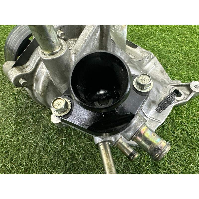 Помпа (система охлаждения) Nissan Rogue T33 2021 2.5 PR25DD 210136RA0A