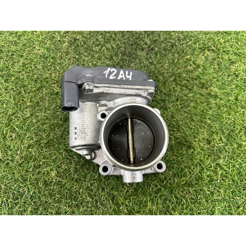 Дроссельная заслонка (электрика двигателя) AUDI A4 B8 2012 2.0 CAEB 06F133062Q