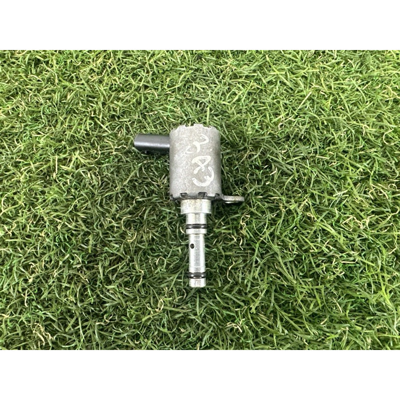 Клапан регулировки давления масла (электрика двигателя) AUDI A3 8V 2015 1.8 CNSB 06K115243M