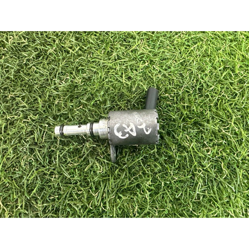 Клапан регулировки давления масла (электрика двигателя) AUDI A3 8V 2015 1.8 CNSB 06K115243M