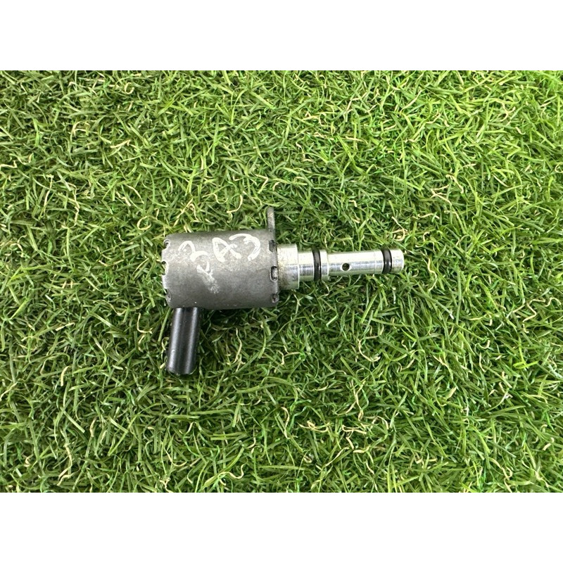 Клапан регулировки давления масла (электрика двигателя) AUDI A3 8V 2015 1.8 CNSB 06K115243M