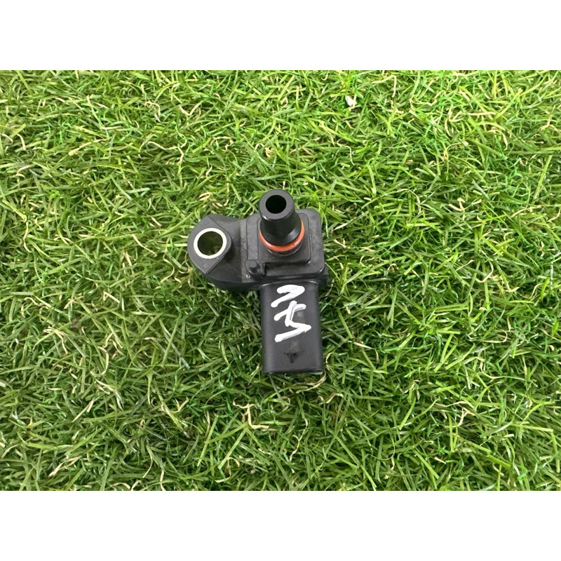 Датчик давления во впускном коллекторе (электрика двигателя) BMW X1 F48 2016 2.0 B46B20 13628637899