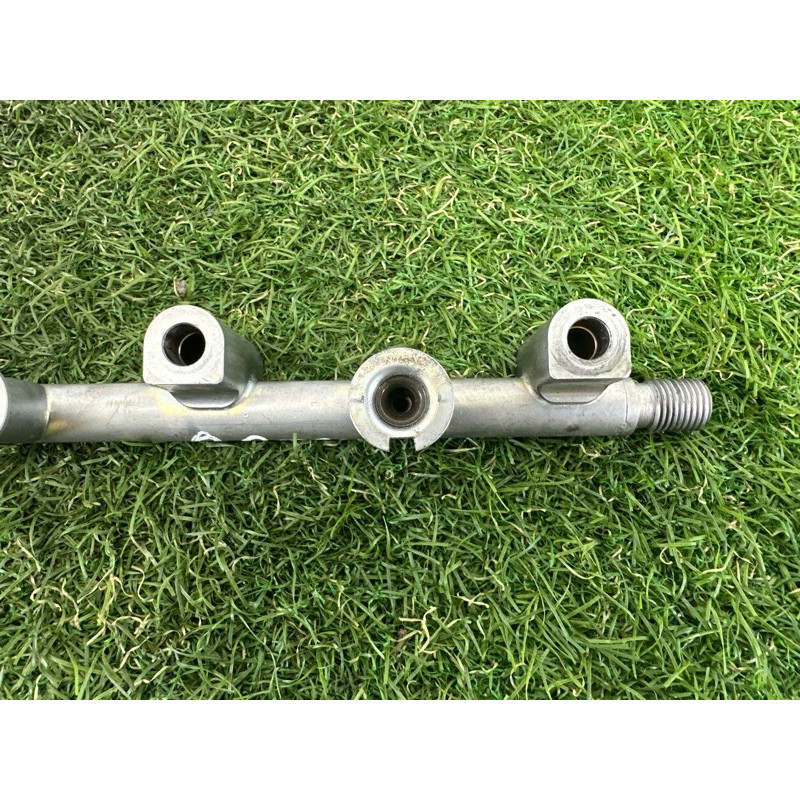 Топливная рампа (топливная система) Nissan Rogue T33 2021 2.5 PR25DD 175216CA0B