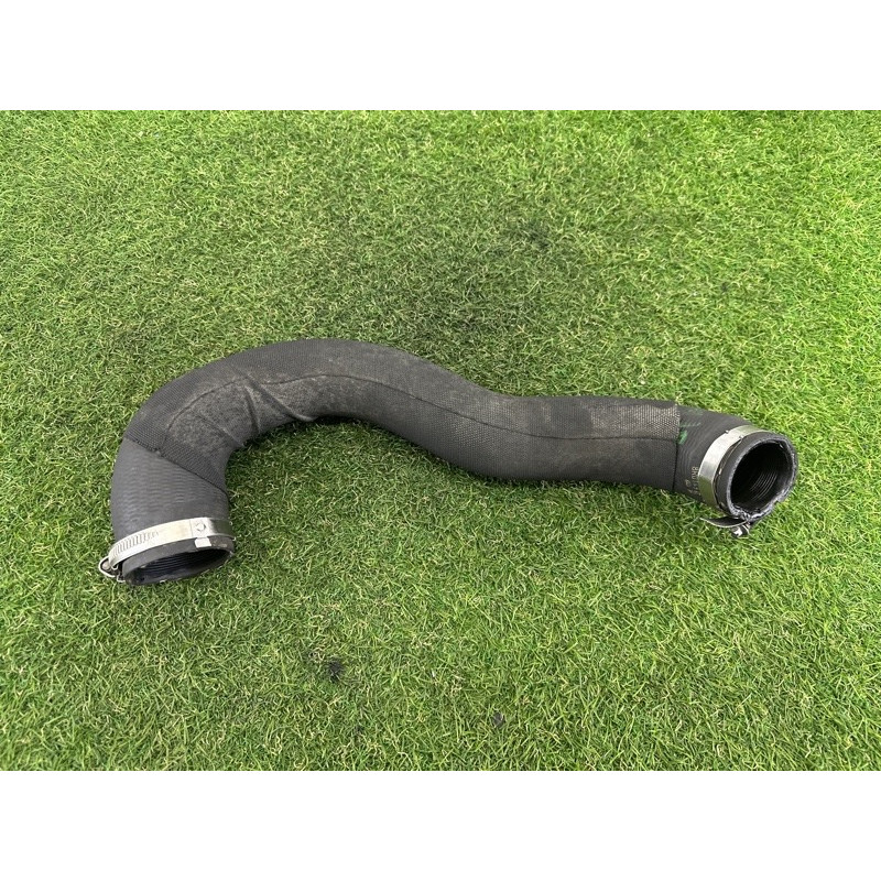 Патрубок интеркулера (двигатель и элементы) AUDI Q5 8R 2012 2.0 CAEB 8R0145738R