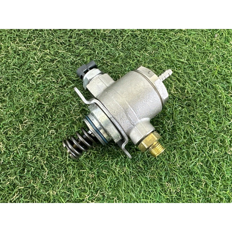 ТНВД (топливная система) AUDI Q5 8R 2012 2.0 CAEB 06J127025G