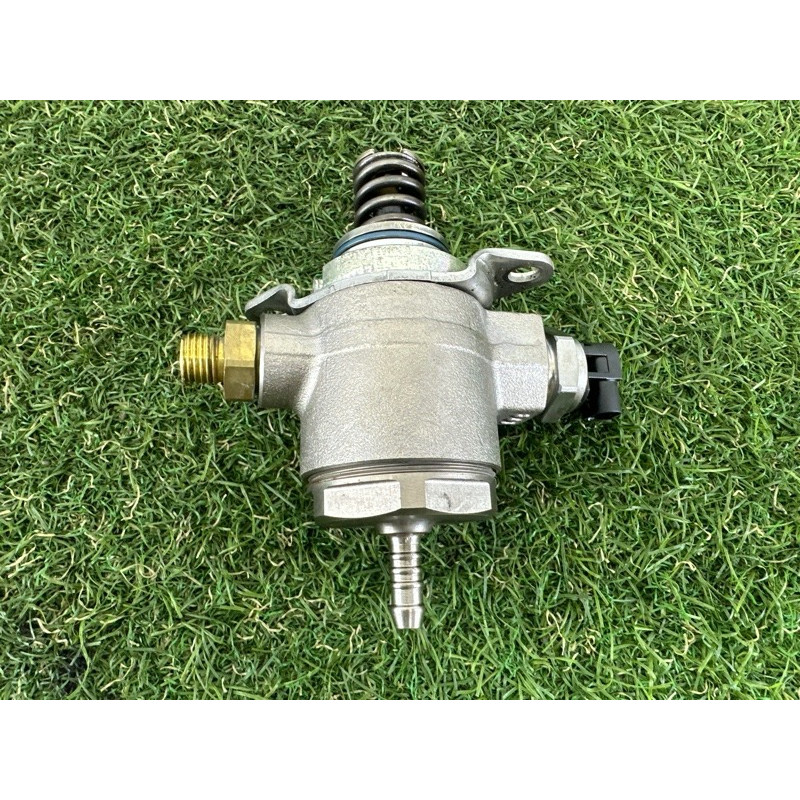 ТНВД (топливная система) AUDI Q5 8R 2012 2.0 CAEB 06J127025G