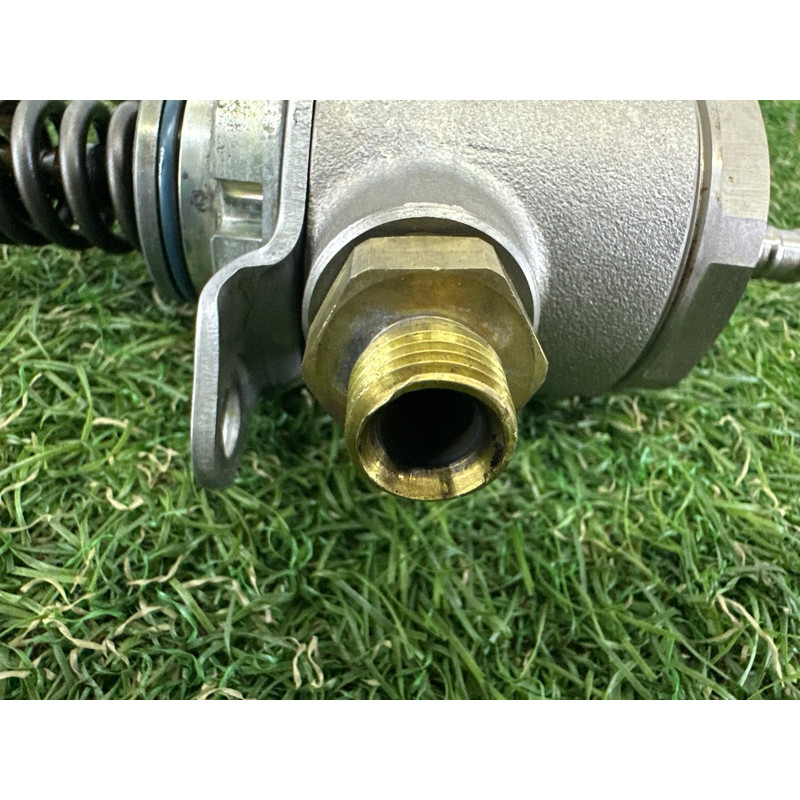 ТНВД (топливная система) AUDI Q5 8R 2012 2.0 CAEB 06J127025G