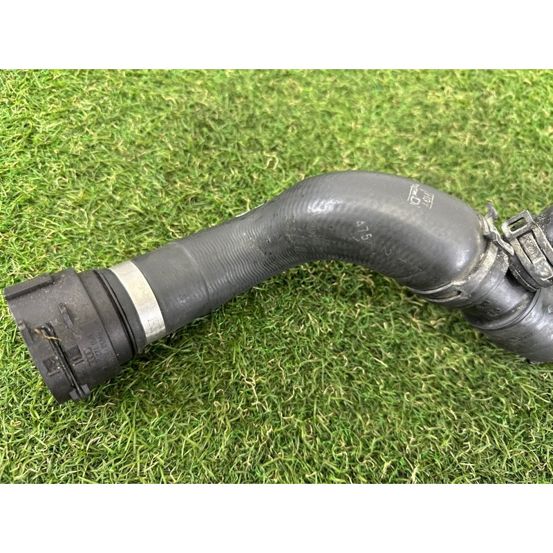 Патрубок (система охлаждения) AUDI Q5 8R 2012 2.0 CAEB 8R0121055D