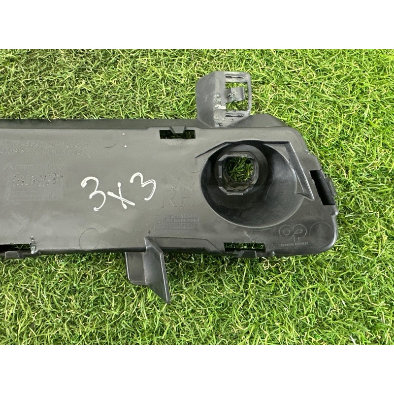 Решітка бампера (кузов і елементи) BMW X3 F25 2013 3.0 N55B30 51117249596