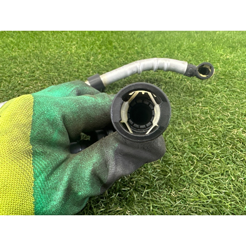 Клапан вентиляции топливного бака (топливная система) Volkswagen Touareg NF 2015 3.6 CGRA 7P6133352C