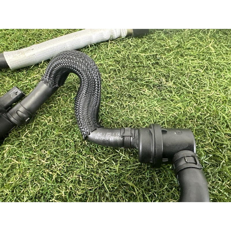 Клапан вентиляции топливного бака (топливная система) Volkswagen Touareg NF 2015 3.6 CGRA 7P6133352C