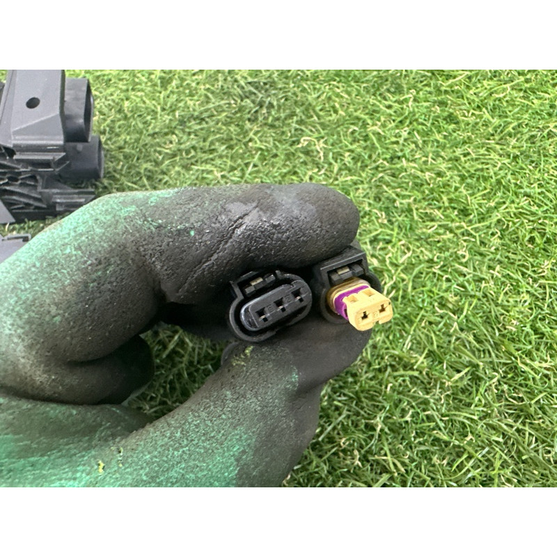 Топливная рампа (топливная система) AUDI A3 8V 2015 1.8 CNSB 06K133317G