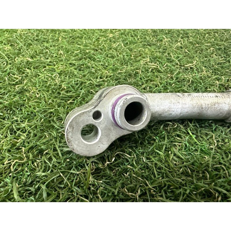 Трубка кондиционера (отопление и кондиционирование) AUDI Q5 8R 2012 2.0 CAEB 8R0260701G