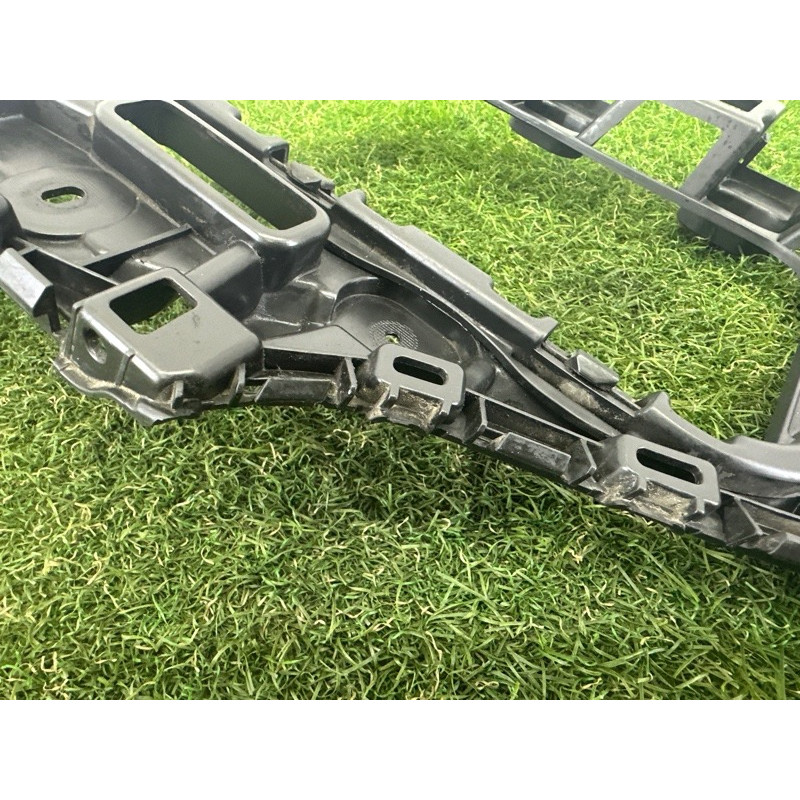 Крепление бампера (кузов и элементы) Volkswagen Touareg NF 2015 3.6 CGRA 7P6807375C