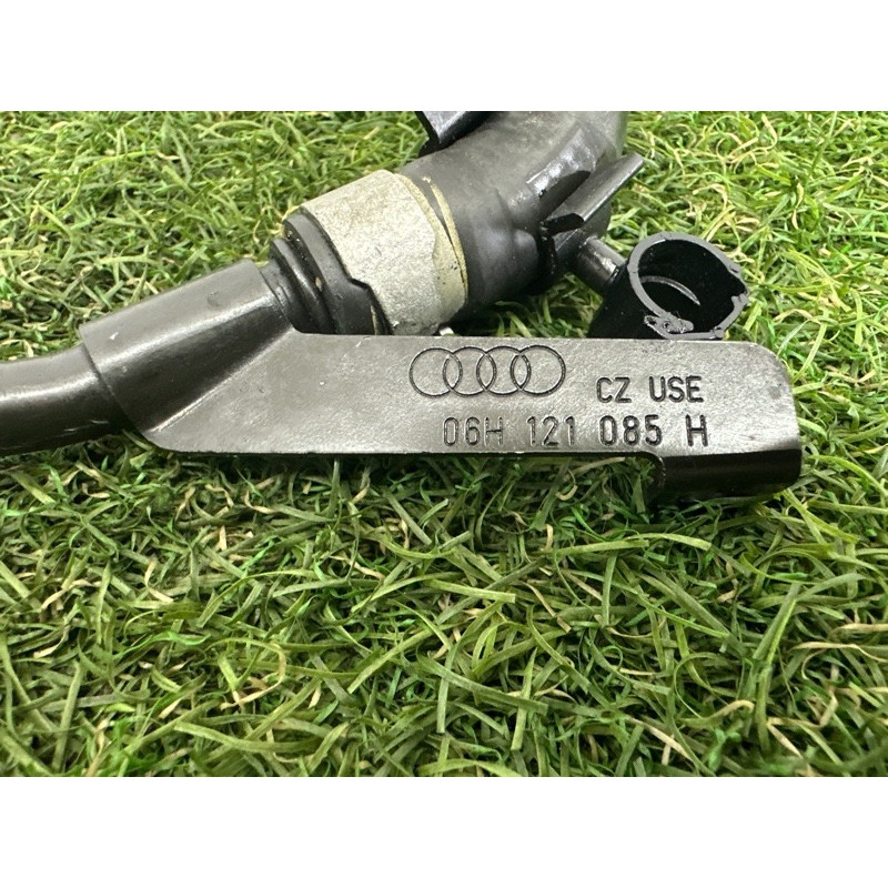 Трубка системы охлаждения (система охлаждения) AUDI A4 B8 2012 2.0 CAEB 06H121492D