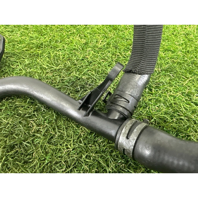 Трубка системы охлаждения (система охлаждения) AUDI A3 8V 2015 1.8 CNSB 5Q0122058C