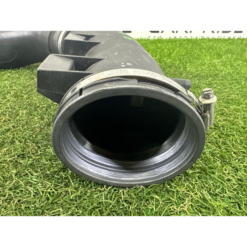 Патрубок воздушного фильтра (впускная система) BMW X3 F25 2013 3.0 N55B30 13717583714