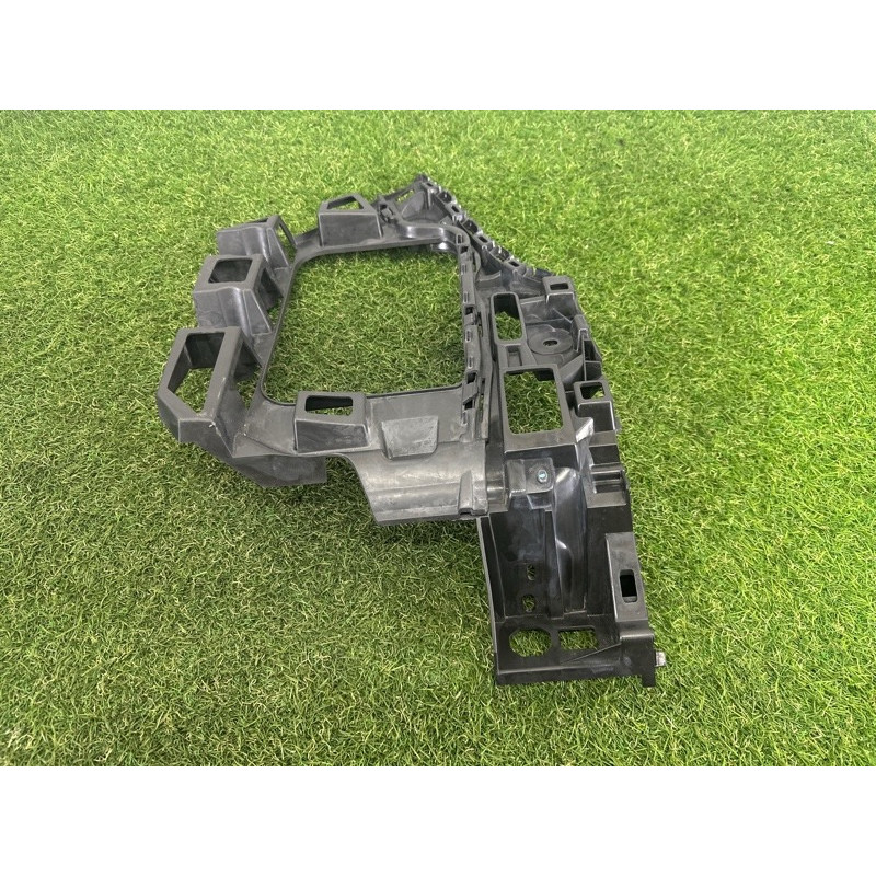 Крепление бампера (кузов и элементы) Volkswagen Touareg NF 2015 3.6 CGRA 7P6807375C