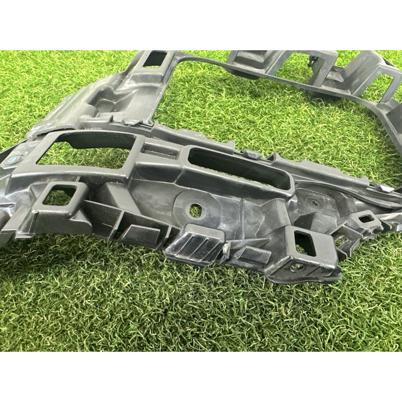 Крепление бампера (кузов и элементы) Volkswagen Touareg NF 2015 3.6 CGRA 7P6807375C