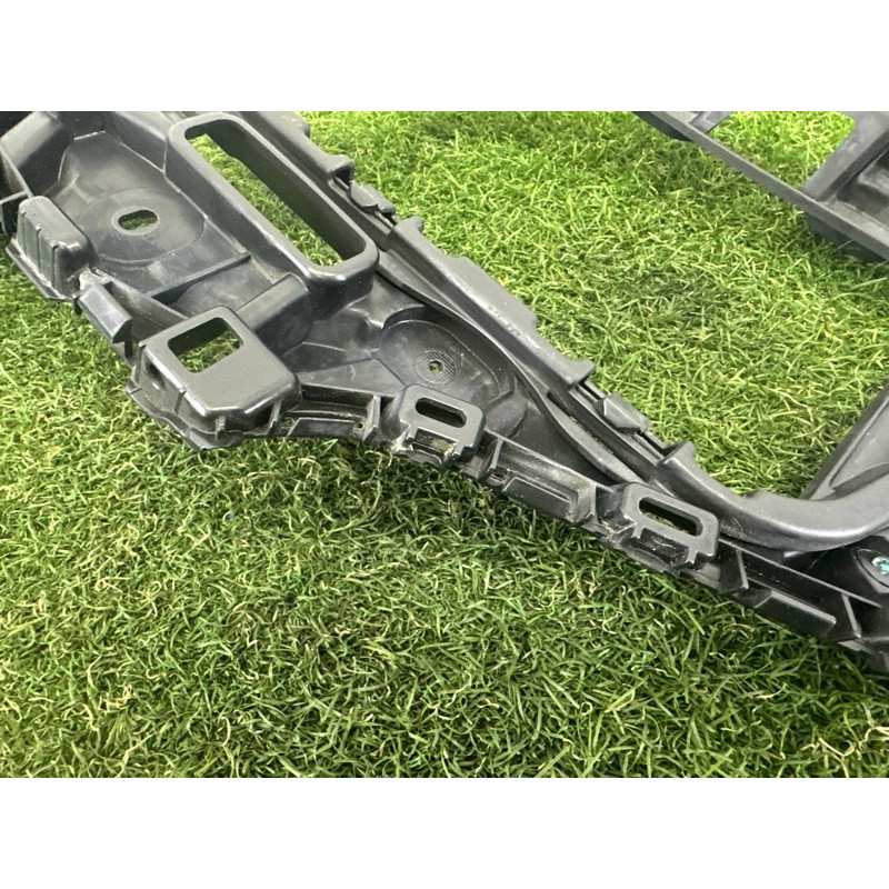 Крепление бампера (кузов и элементы) Volkswagen Touareg NF 2015 3.6 CGRA 7P6807375C