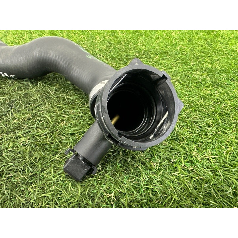 Патрубок (система охлаждения) BMW X5 E70 2013-2015 3.0 17127576358
