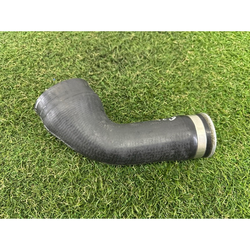 Патрубок інтеркулера (двигун та елементи) BMW X5 E70 2013-2015 3.0 13717575407