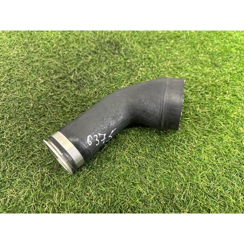 Патрубок інтеркулера (двигун та елементи) BMW X5 E70 2013-2015 3.0 13717575407