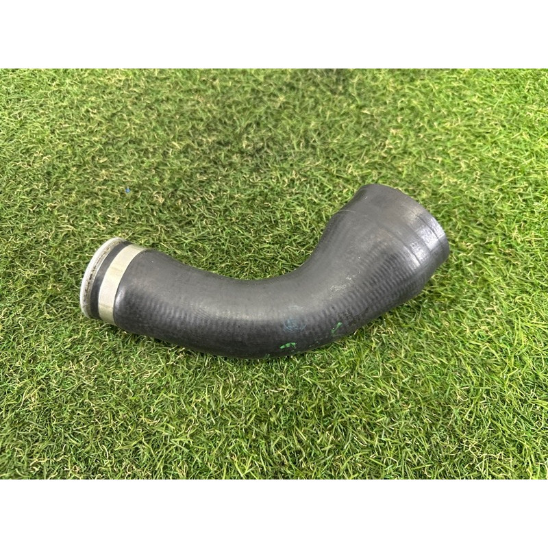 Патрубок інтеркулера (двигун та елементи) BMW X5 E70 2013-2015 3.0 13717575408