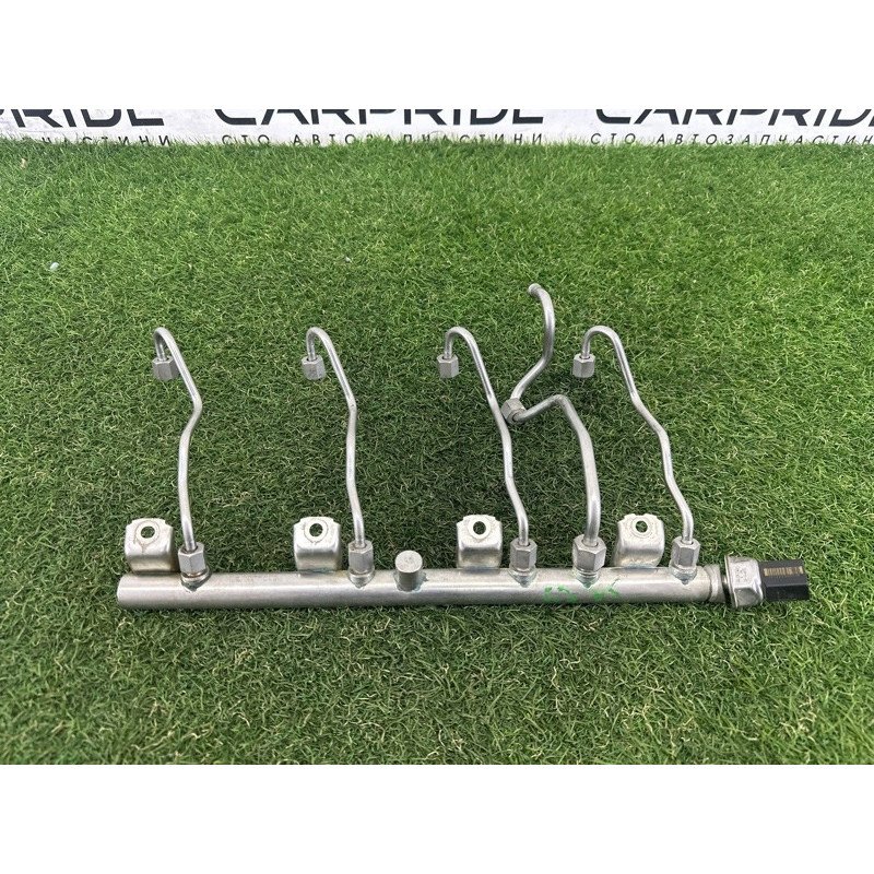 Топливная рампа (топливная система) BMW X5 E70 2013-2015 3.0 13537547599