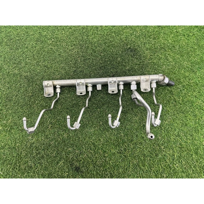 Топливная рампа (топливная система) BMW X5 E70 2013-2015 3.0 13537547599