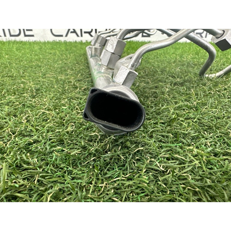 Топливная рампа (топливная система) BMW X5 E70 2013-2015 3.0 13537547599