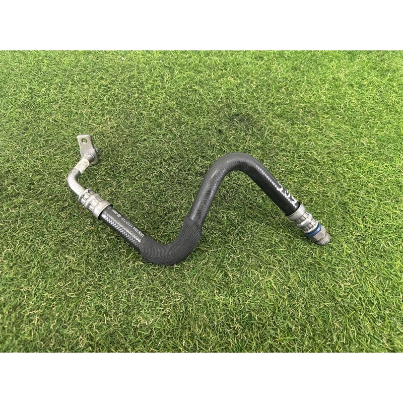 Трубка охлаждения инвертора (двигатель и элементы) AUDI Q5 8R 2012 2.0 CAEB 8R0317825D