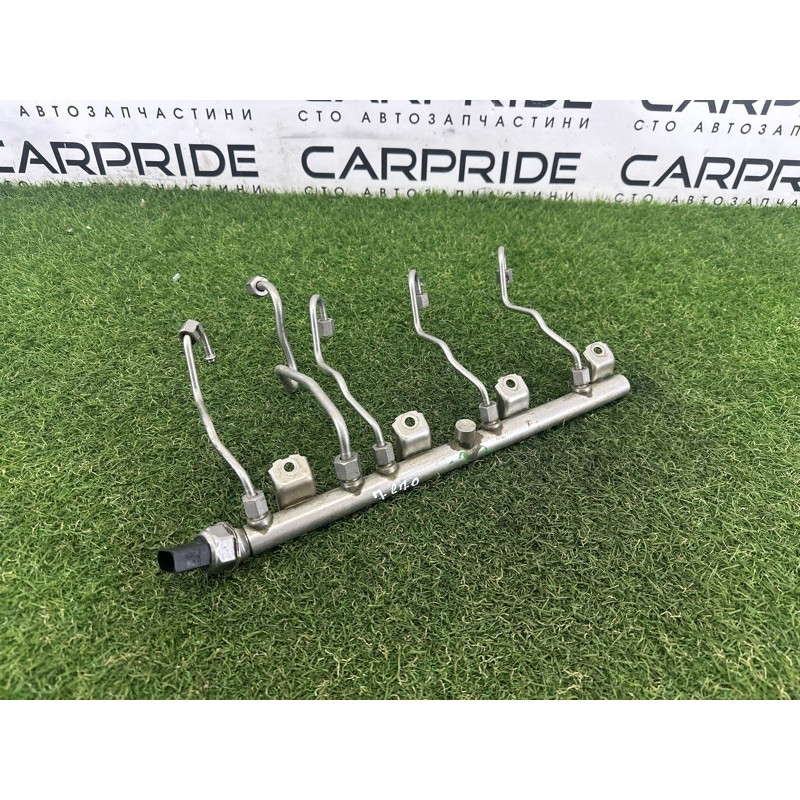 Топливная рампа (топливная система) BMW X5 E70 2013-2015 3.0 13537547600