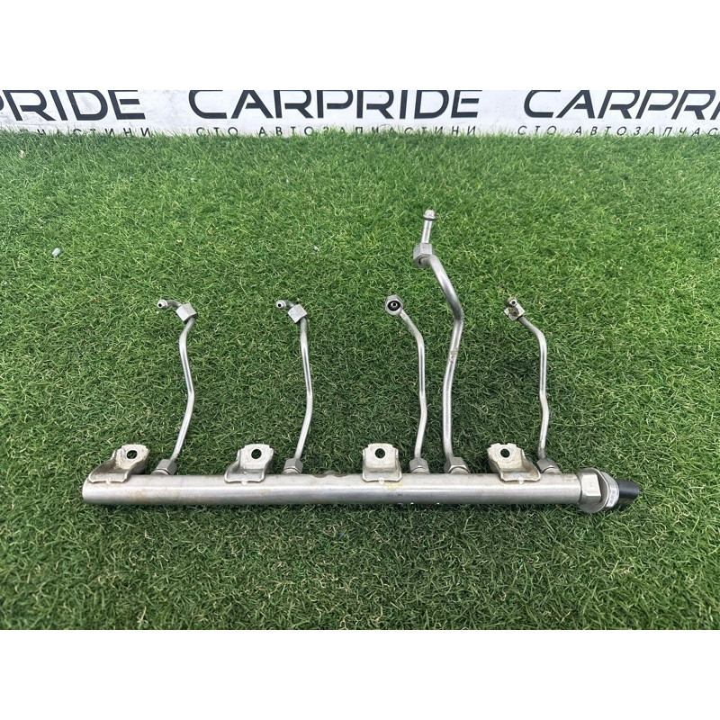 Топливная рампа (топливная система) BMW X5 E70 2013-2015 3.0 13537547600