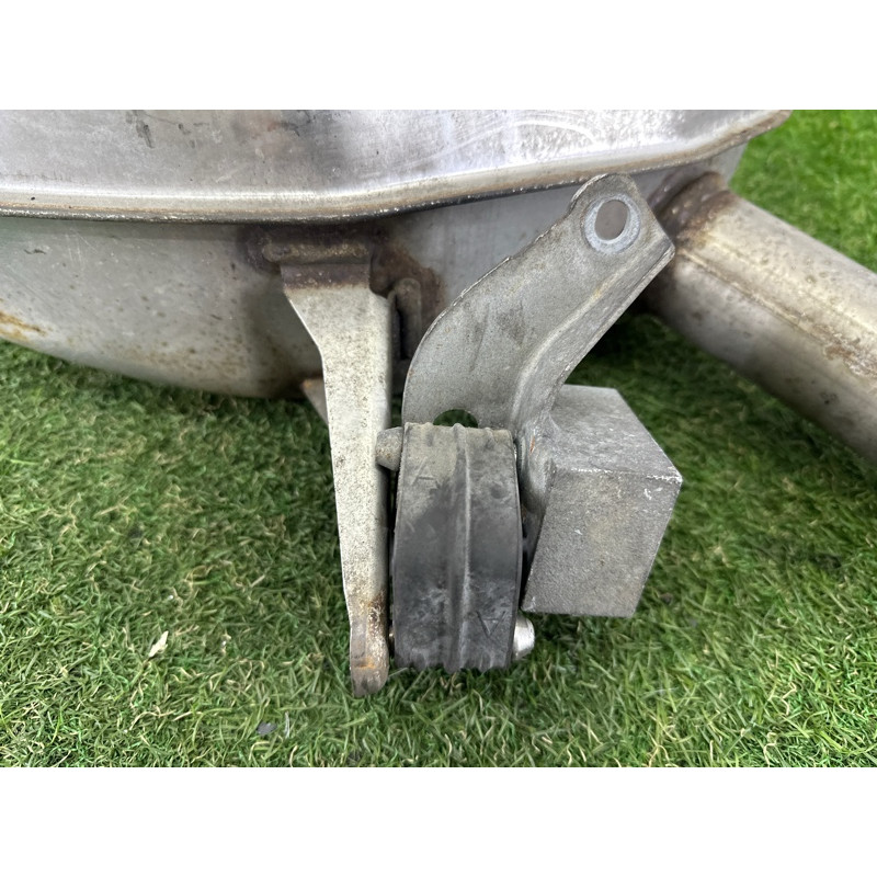 Глушитель (выпускная система) BMW 7-series F01 2011 3.0 N54 18307646972