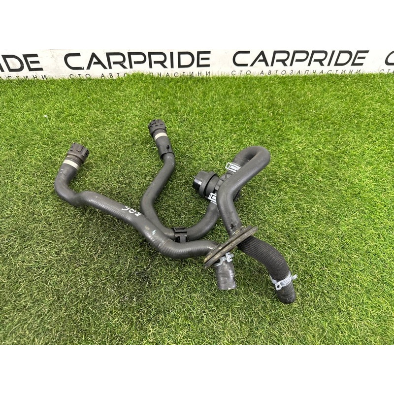 Патрубок (система охлаждения) AUDI Q5 8R 2012 2.0 CAEB 8R0819371E