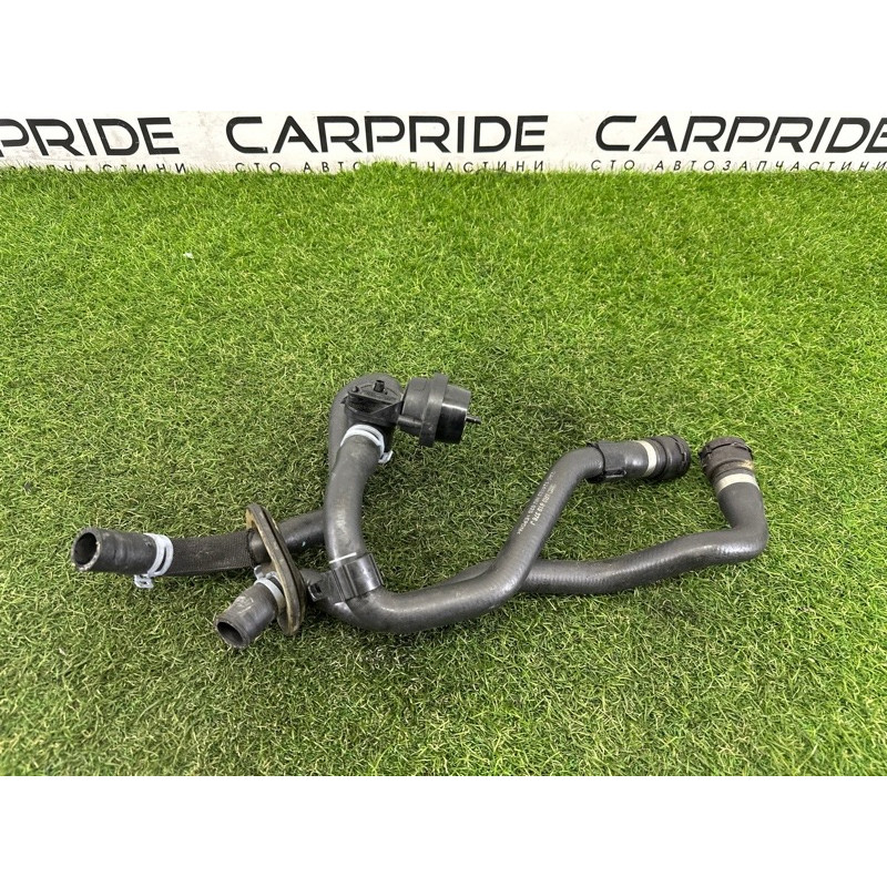 Патрубок (система охлаждения) AUDI Q5 8R 2012 2.0 CAEB 8R0819371E