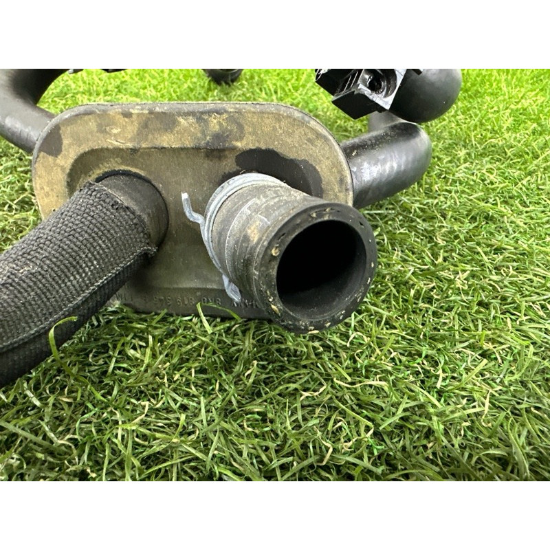 Патрубок (система охлаждения) AUDI Q5 8R 2012 2.0 CAEB 8R0819371E