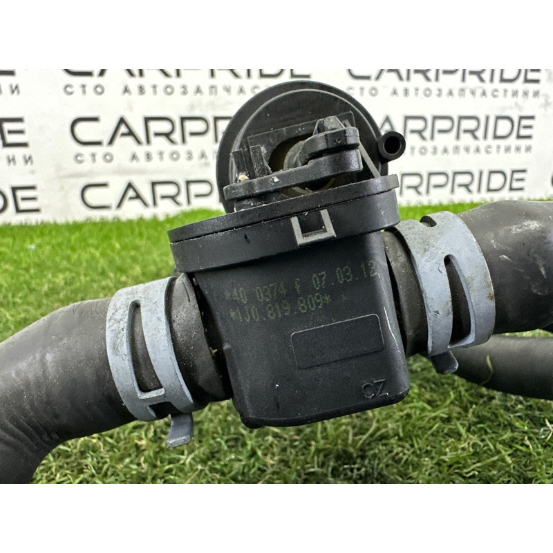 Патрубок (система охлаждения) AUDI Q5 8R 2012 2.0 CAEB 8R0819371E