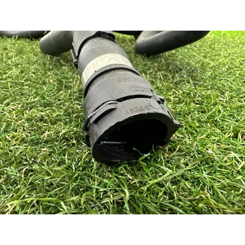 Патрубок (система охлаждения) AUDI Q5 8R 2012 2.0 CAEB 8R0819371E