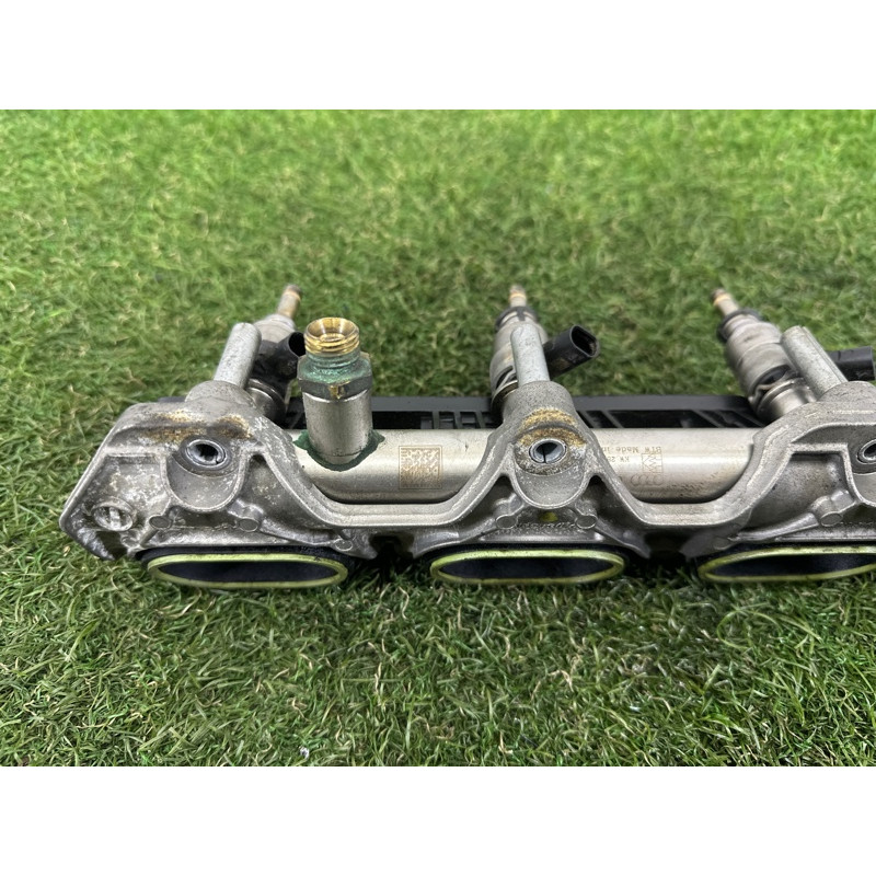 Коллектор впускной (впускная система) AUDI A7 4G 2012 3.0 CGXB 06E133110AL