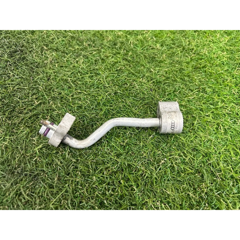 Трубка кондиционера (отопление и кондиционирование) AUDI Q5 8R 2012 2.0 CAEB 8R0260367